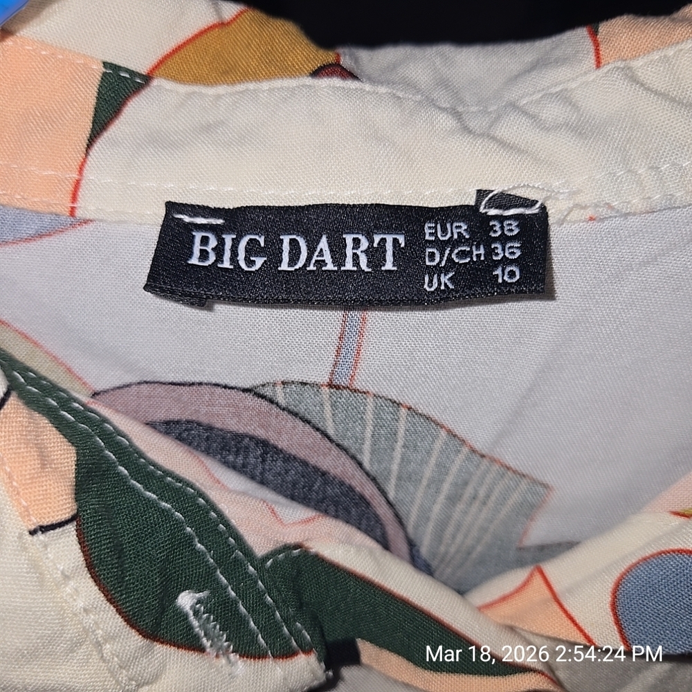 Floral Print Button-Up Blouse - Picture 5 of 5